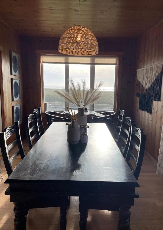Seaside Beach Front House On The Promenade Exterior photo